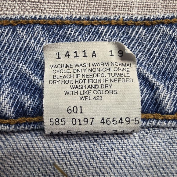 90s Vintage Levis 585 Jeans Mens 42x30 Blue Denim Distressed Pockets Cotton - Picture 7 of 10